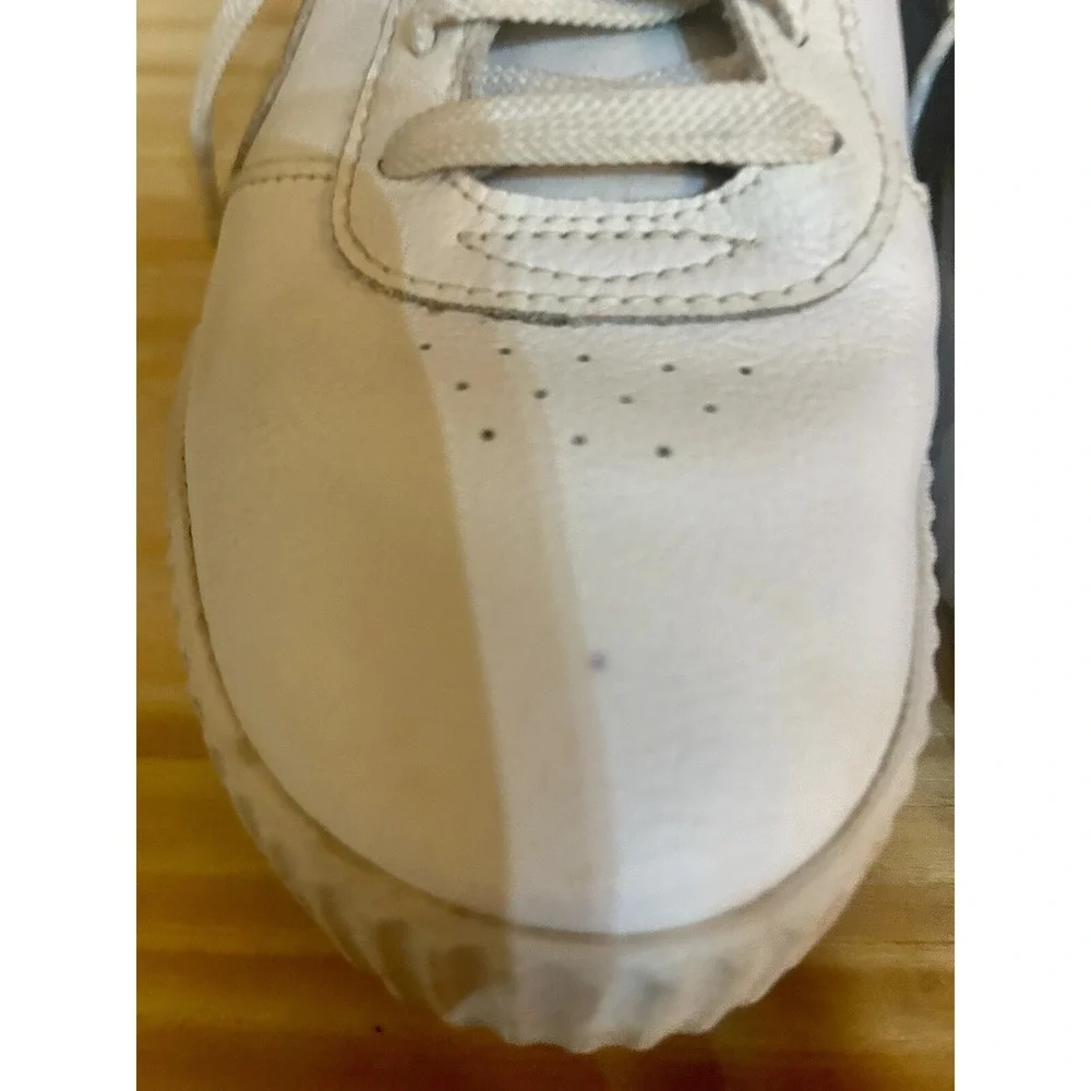 Puma White Women's Sneakers Size 10 Model 373834-01 EUC